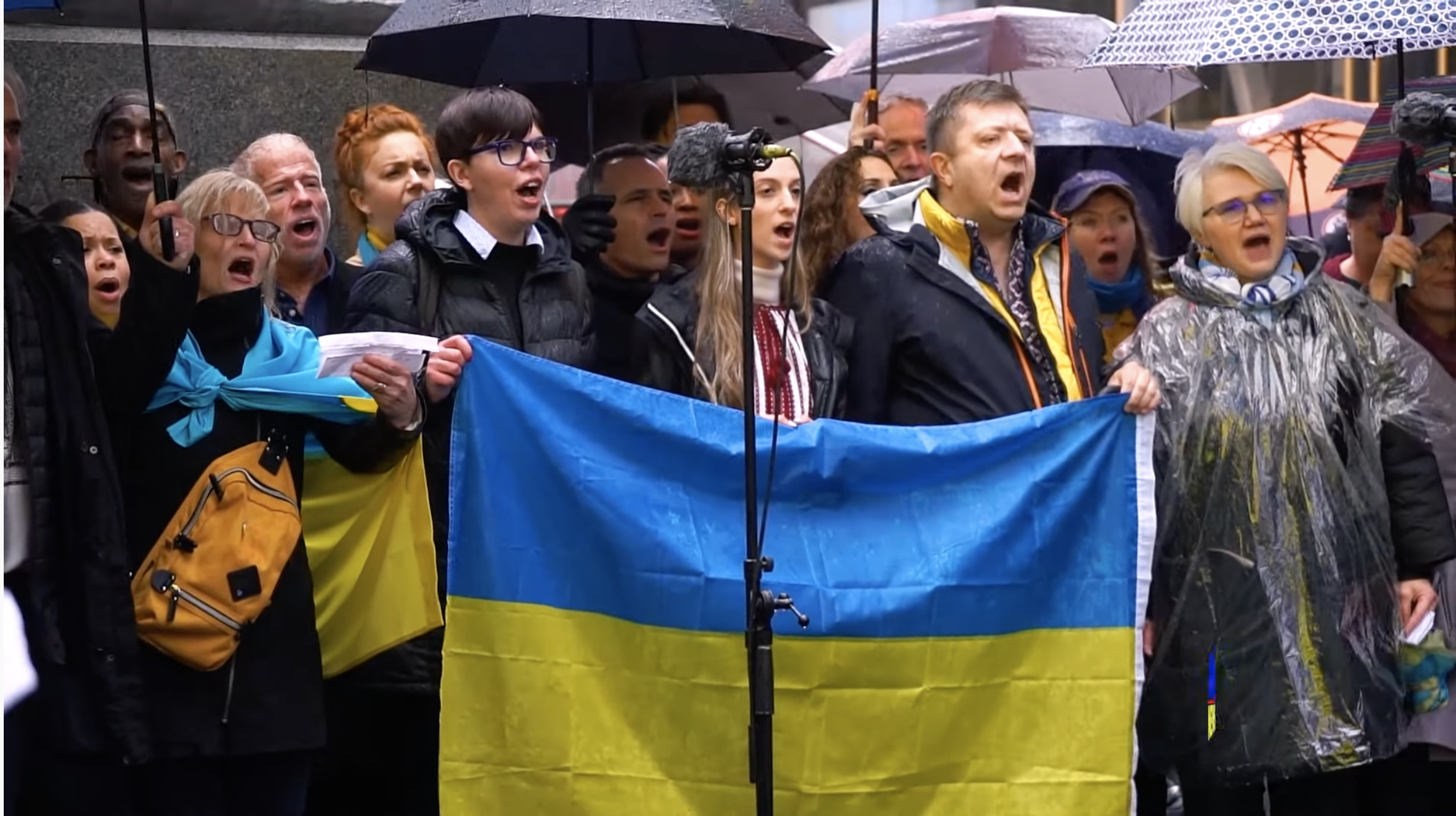 Featured image for Do You Hear The People Sing? 音乐跨越国界，歌声跨越语言