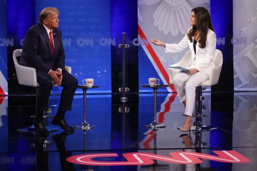 CNN举办川普市政厅会议自惹一身腥，总裁在骂声中下台